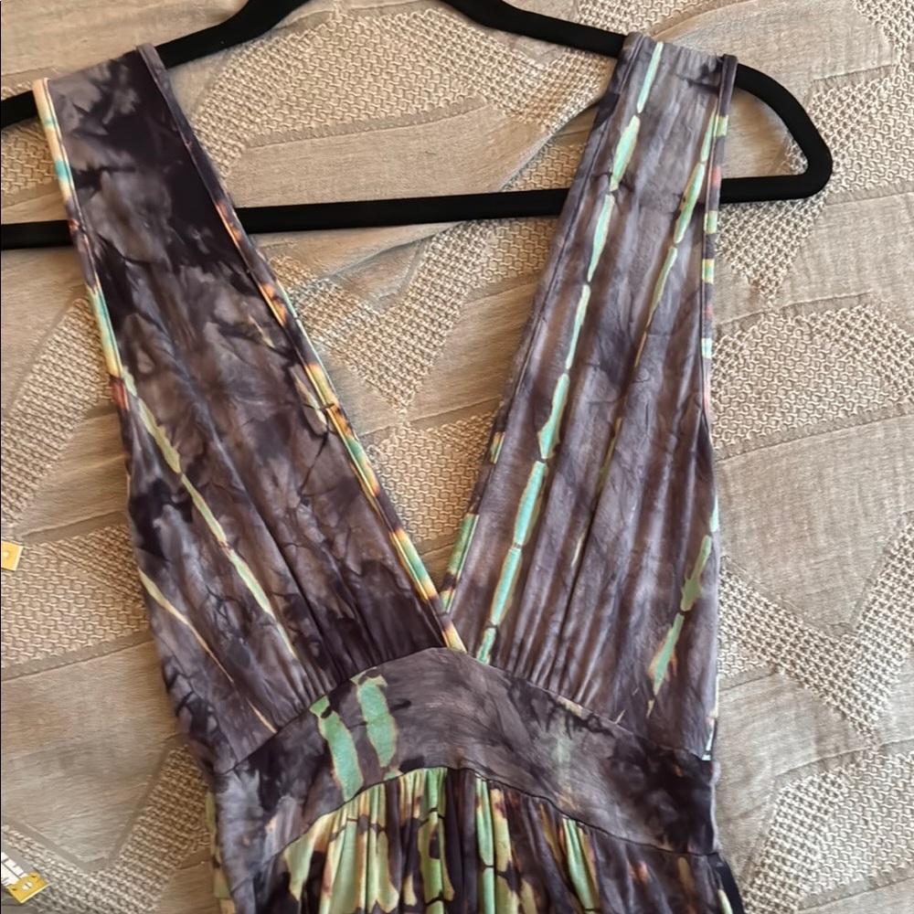 Purple Plunge Neck Ruched Maxi Gown - Picture 7 of 12
